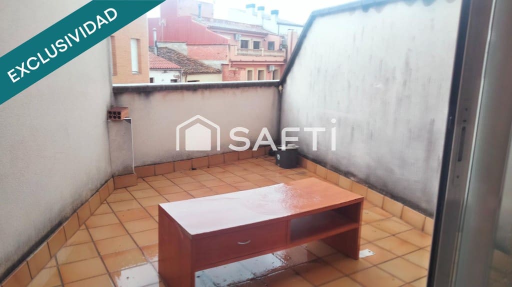 3 chambre Villa/Maison Mitoyenne à vendre à Els Hostalets de Pierola avec piscine garage - 280 000 € (Ref: 10047049)