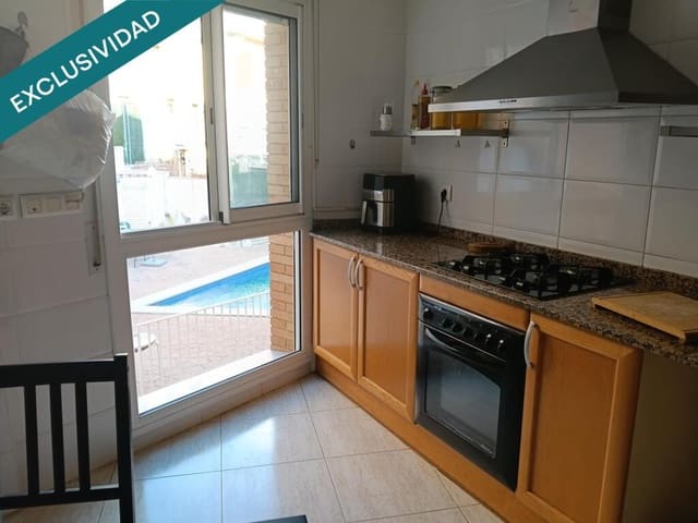 3 quarto Moradia em Banda para venda em Els Hostalets de Pierola com piscina garagem - 268 000 € (Ref: 10047049)