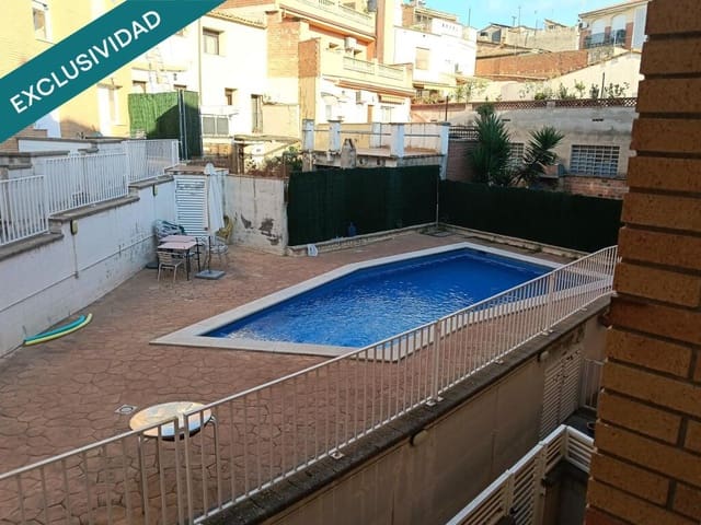 3 quarto Moradia em Banda para venda em Els Hostalets de Pierola com piscina garagem - 268 000 € (Ref: 10047049)