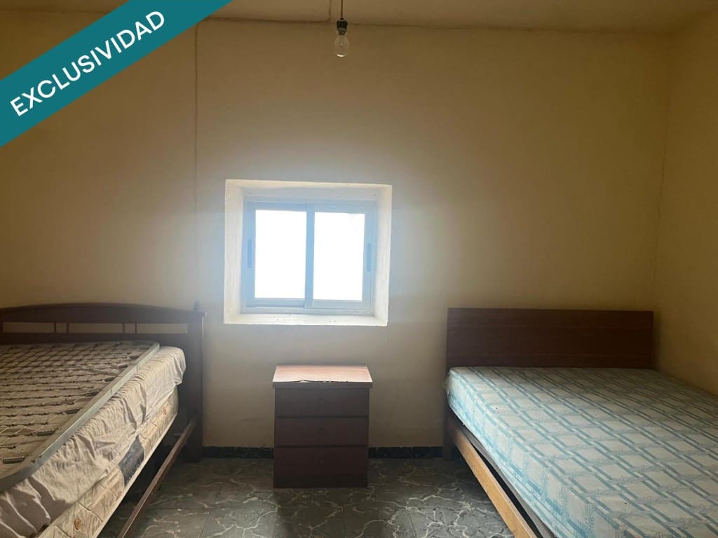 3 bedroom Villa for sale in Teresa de Cofrentes - € 43,000 (Ref: 10047053)