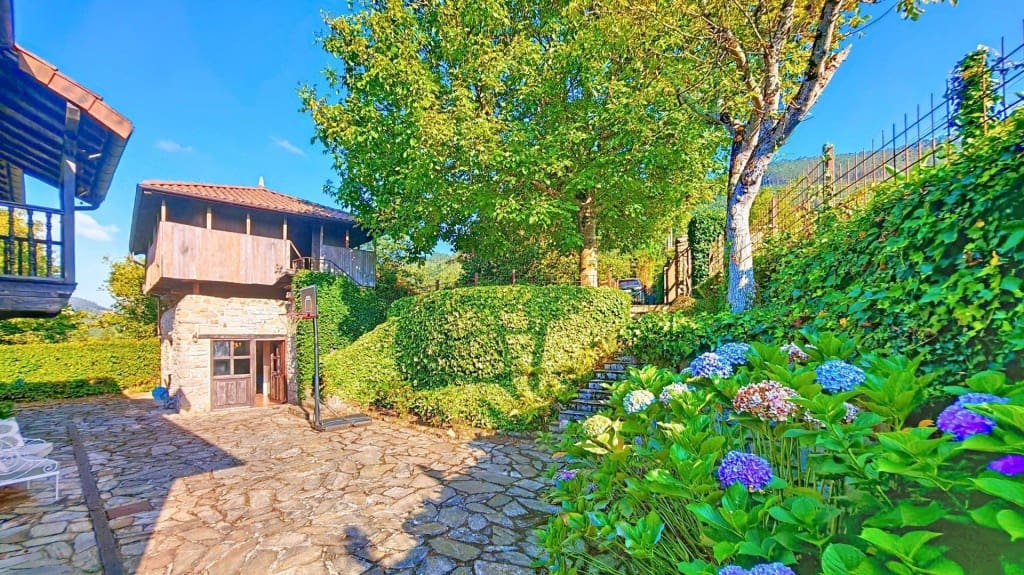 6 soverom Villa til salgs i Pravia med svømmebasseng - € 685 000 (Ref: 10048935)