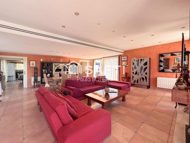 5 quarto Moradia para venda em Calafell com piscina garagem - 790 000 € (Ref: 10048942)