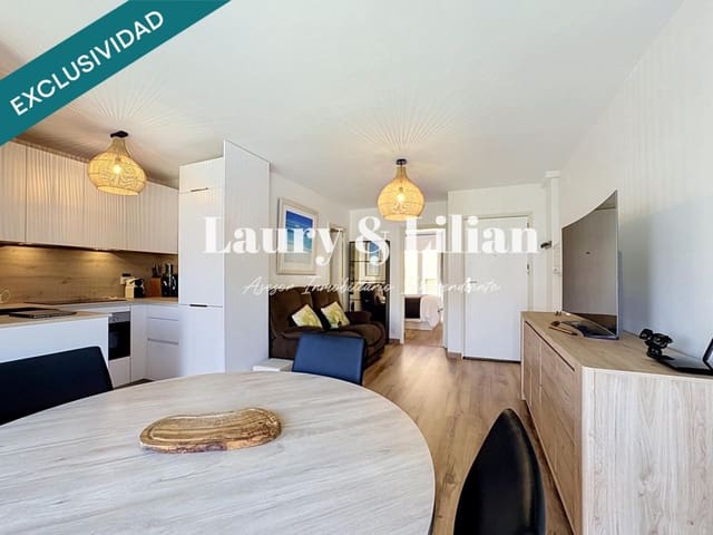 1 chambre Appartement à vendre à Empuriabrava, Castelló d'Empúries avec piscine - 137 000 € (Ref: 10054907)