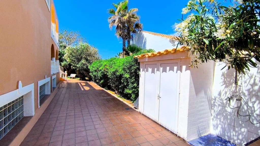 5 Zimmer Villa zu verkaufen in La Manga del Mar Menor mit Garage - 440.000 € (Ref: 10054908)