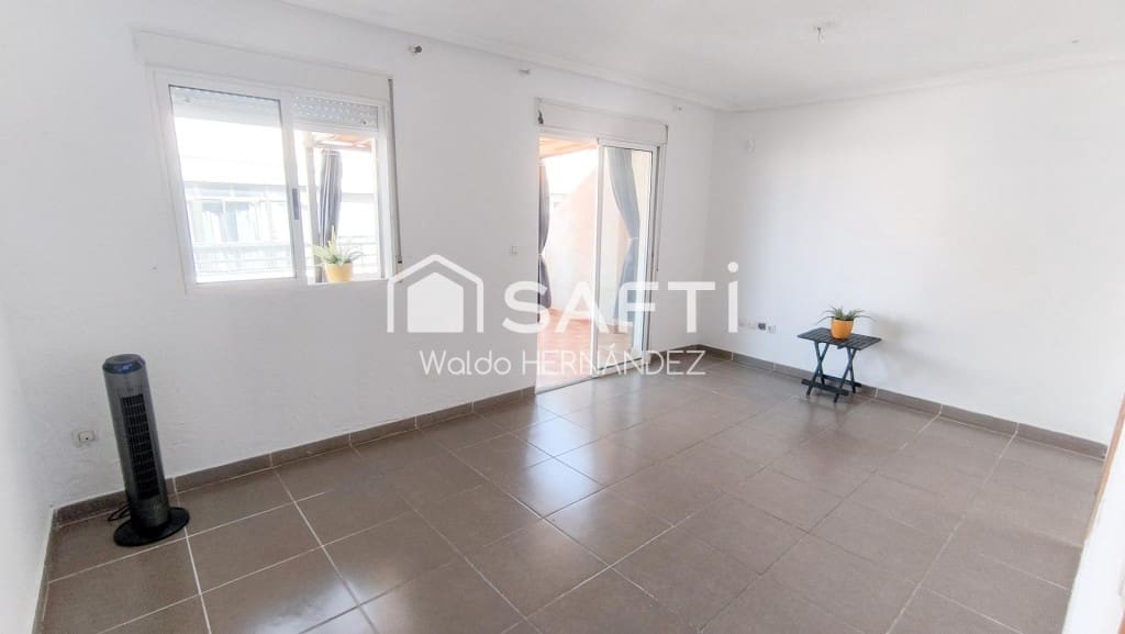 2 soveværelse Lejlighed til salg i Torrevieja med garage - € 135.000 (Ref: 10054909)