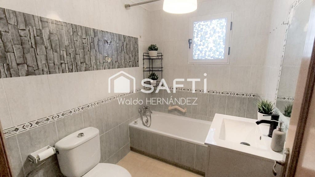 2 soveværelse Lejlighed til salg i Torrevieja med garage - € 135.000 (Ref: 10054909)