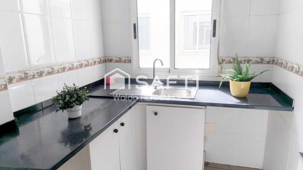 2 soveværelse Lejlighed til salg i Torrevieja med garage - € 135.000 (Ref: 10054909)