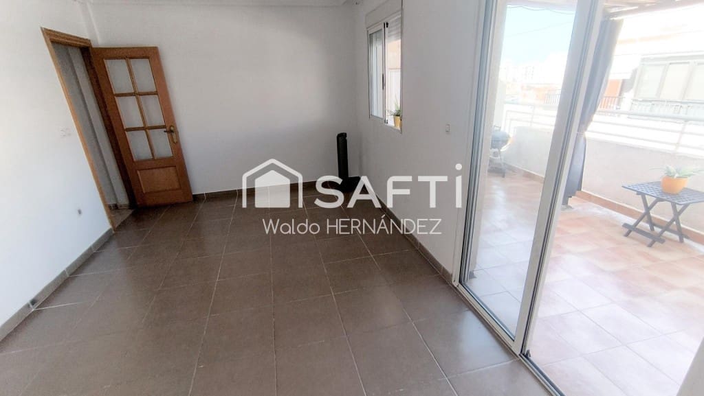 2 soveværelse Lejlighed til salg i Torrevieja med garage - € 135.000 (Ref: 10054909)