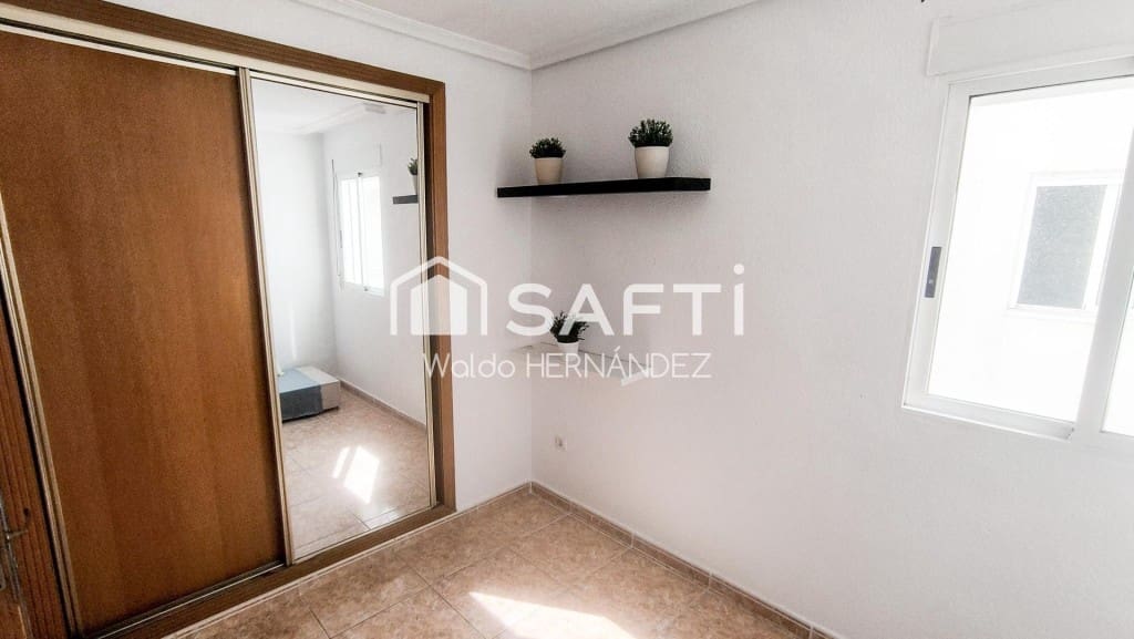 2 soveværelse Lejlighed til salg i Torrevieja med garage - € 135.000 (Ref: 10054909)