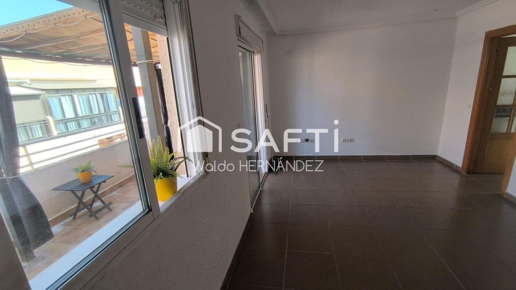 2 soveværelse Lejlighed til salg i Torrevieja med garage - € 135.000 (Ref: 10054909)