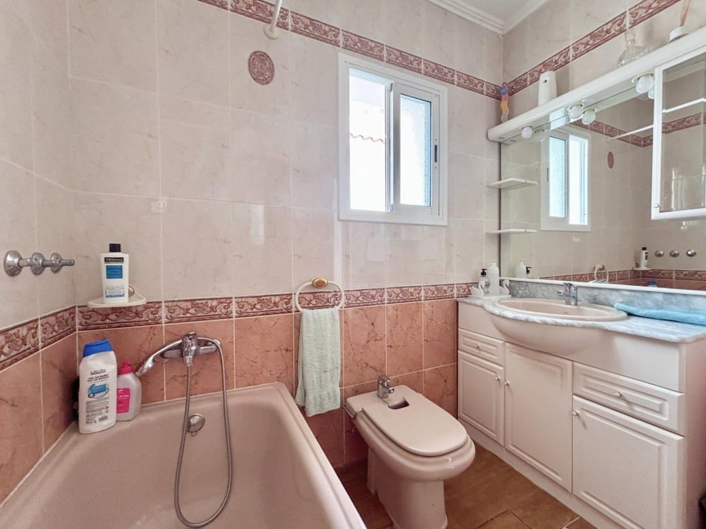 4 soveværelse Villa til salg i Cunit - € 399.000 (Ref: 10054910)