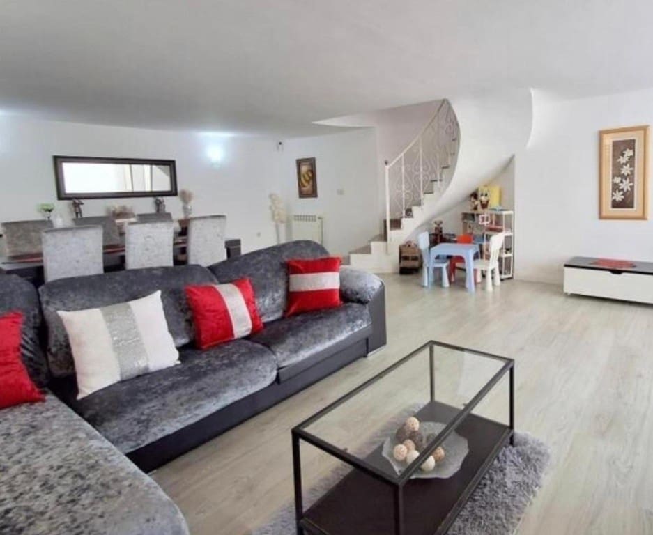 4 soveværelse Villa til salg i Cunit - € 399.000 (Ref: 10054910)