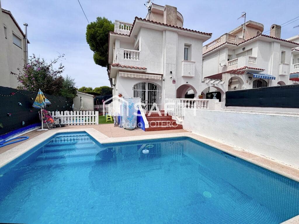 4 bedroom Villa for sale in Cunit with pool - € 380,000 (Ref: 10054910)