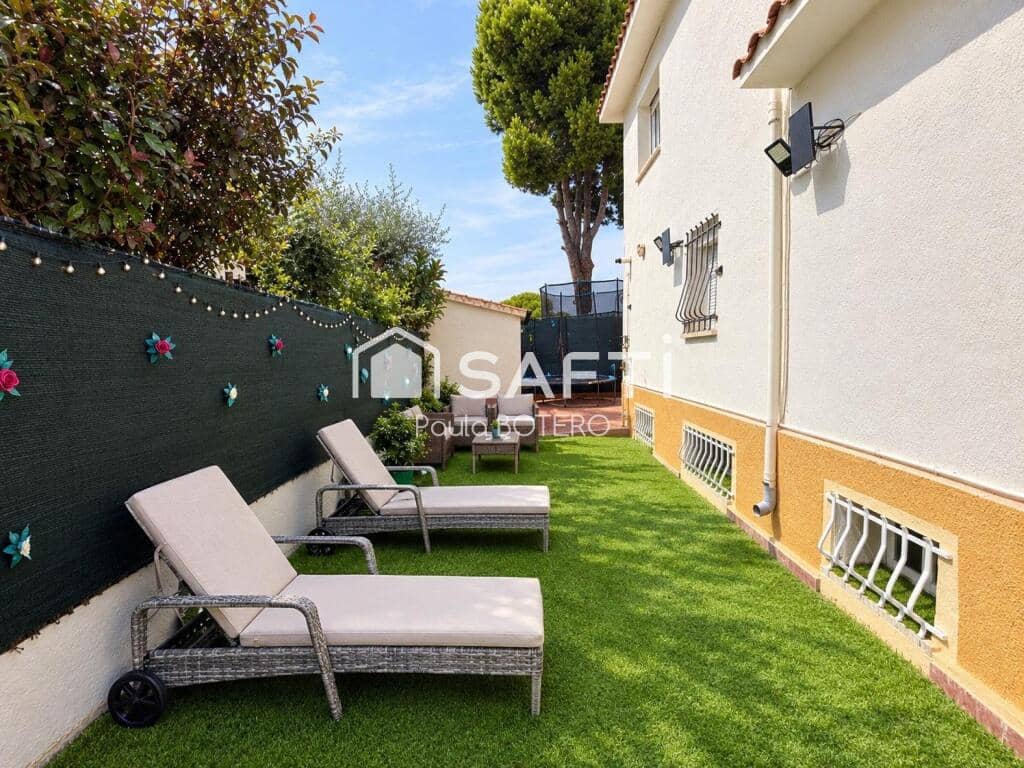 4 bedroom Villa for sale in Cunit with pool - € 380,000 (Ref: 10054910)