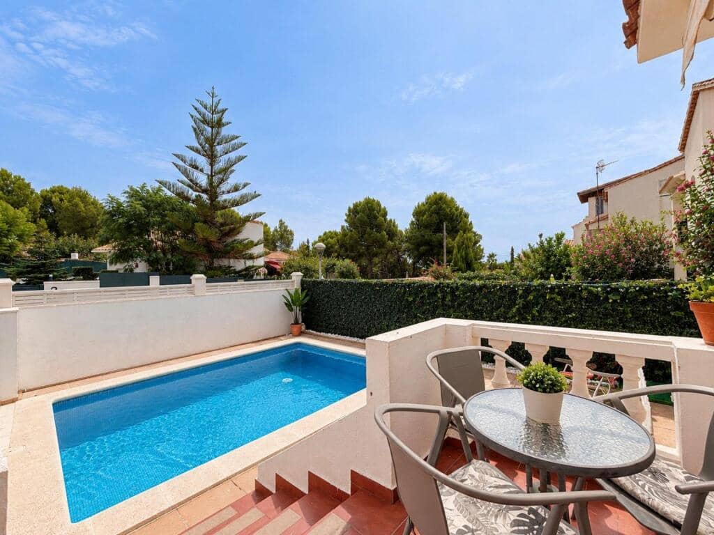 4 soveværelse Villa til salg i Cunit med swimmingpool - € 380.000 (Ref: 10054910)