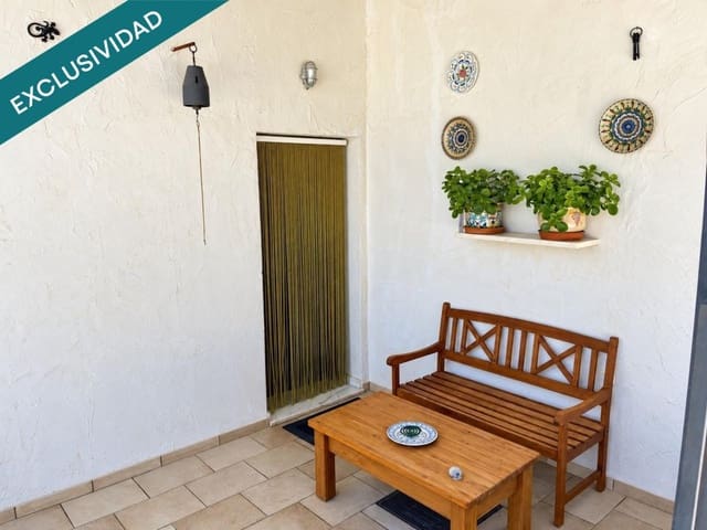 3 soveværelse Finca/Landehus til salg i Almansa med swimmingpool - € 295.000 (Ref: 10054911)