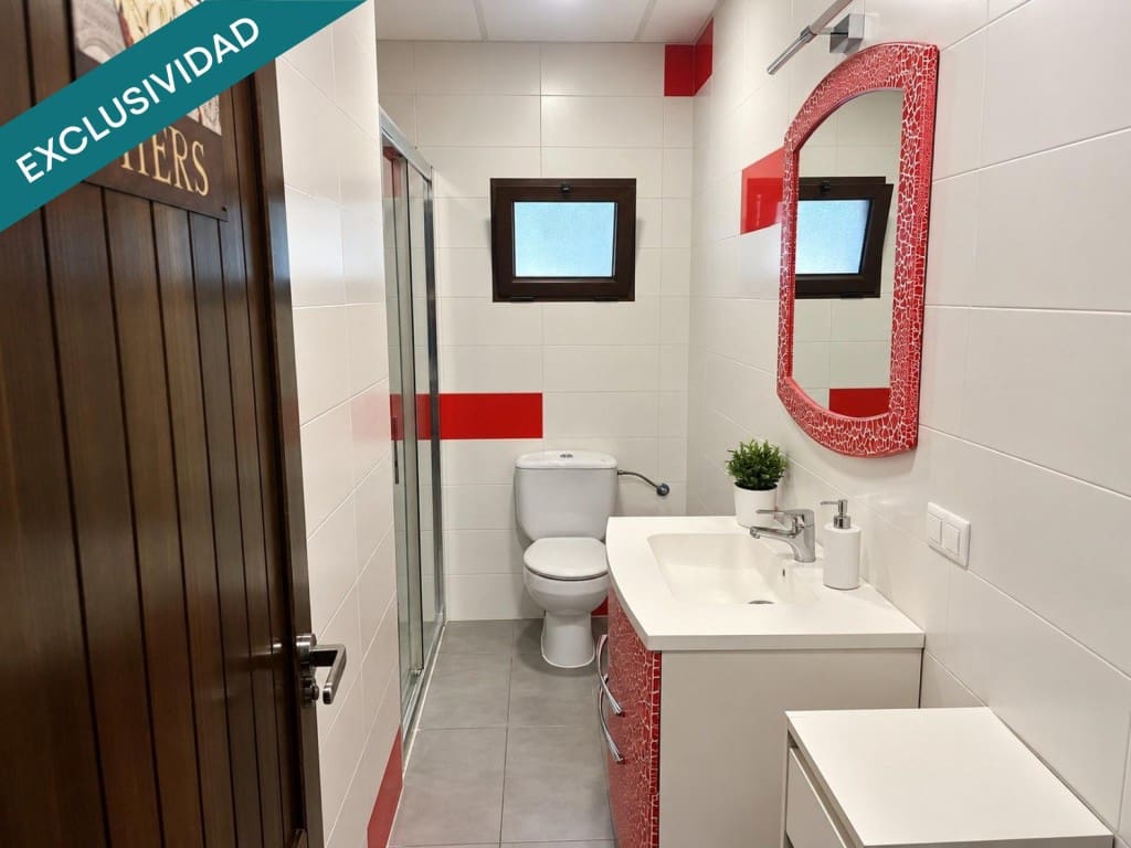 3 soveværelse Finca/Landehus til salg i Almansa med swimmingpool - € 295.000 (Ref: 10054911)