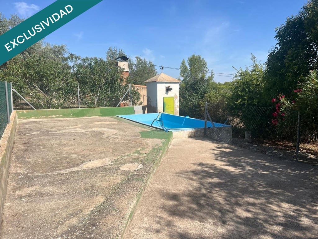 3 soveværelse Finca/Landehus til salg i Almansa med swimmingpool - € 295.000 (Ref: 10054911)