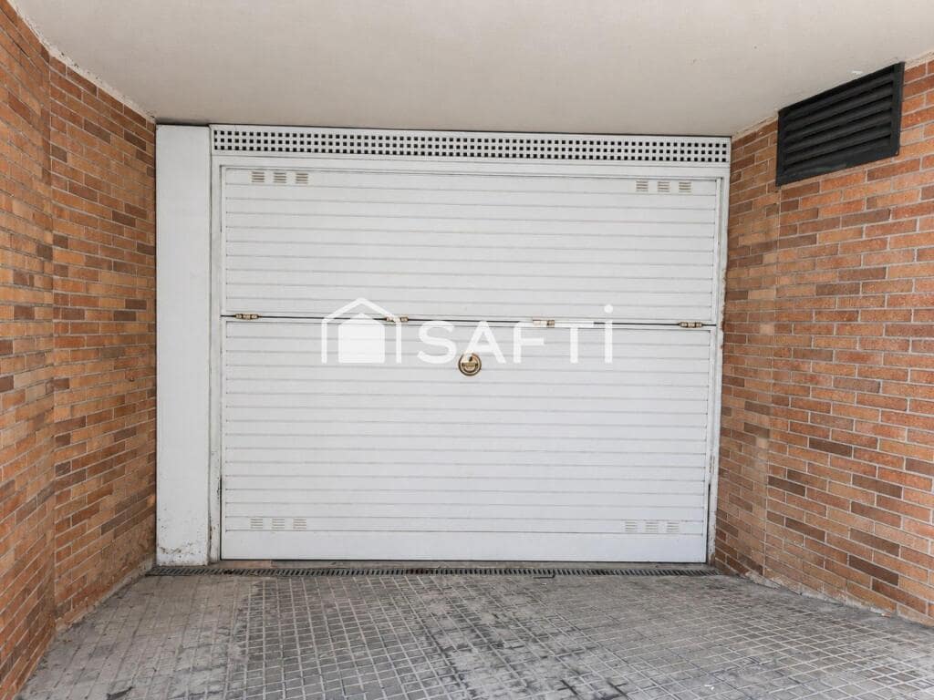 3 slaapkamer Appartement te koop in Sant Feliu de Codines met garage - € 239.900 (Ref: 10054912)
