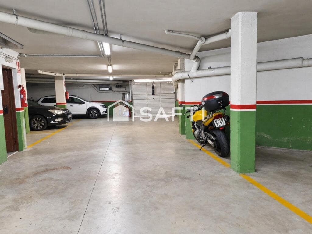 3 slaapkamer Appartement te koop in Sant Feliu de Codines met garage - € 239.900 (Ref: 10054912)