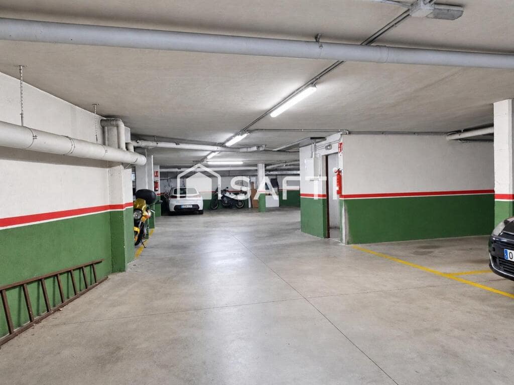 3 slaapkamer Appartement te koop in Sant Feliu de Codines met garage - € 239.900 (Ref: 10054912)