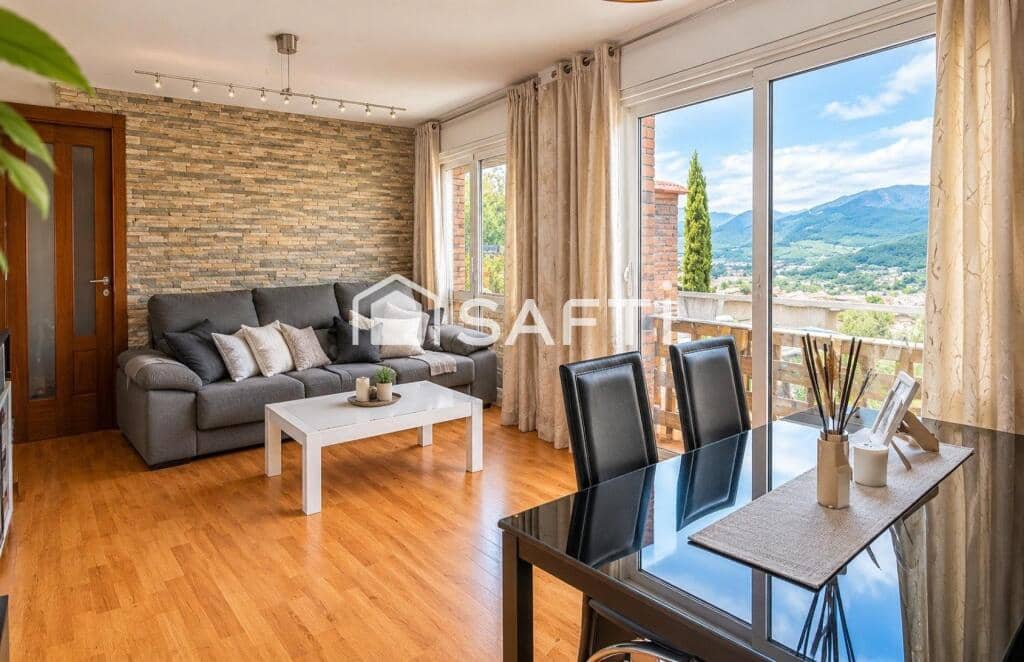 3 slaapkamer Appartement te koop in Sant Feliu de Codines met garage - € 239.900 (Ref: 10054912)