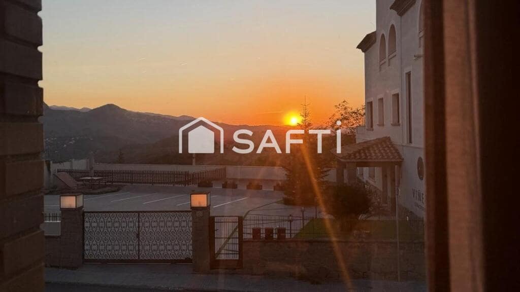 3 slaapkamer Appartement te koop in Sant Feliu de Codines met garage - € 239.900 (Ref: 10054912)