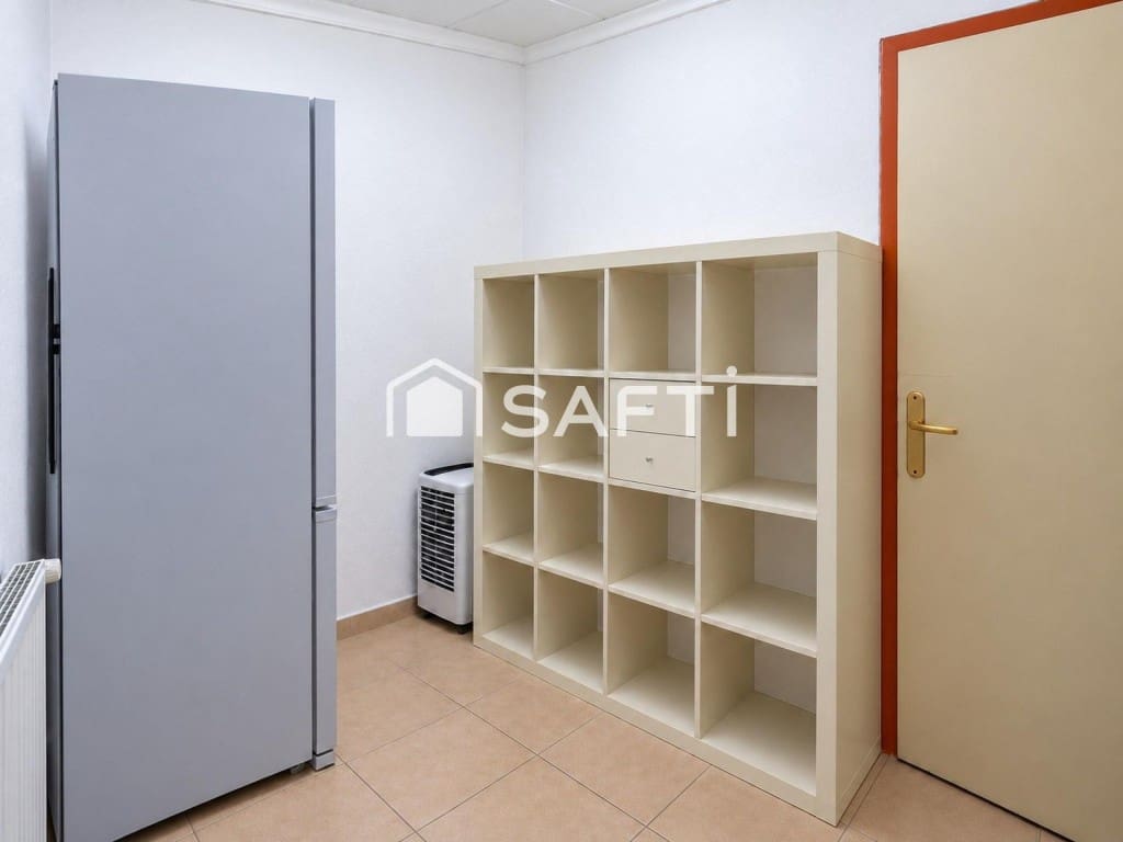 7 soveværelse Villa til salg i El Pla del Penedes - € 246.450 (Ref: 10054913)