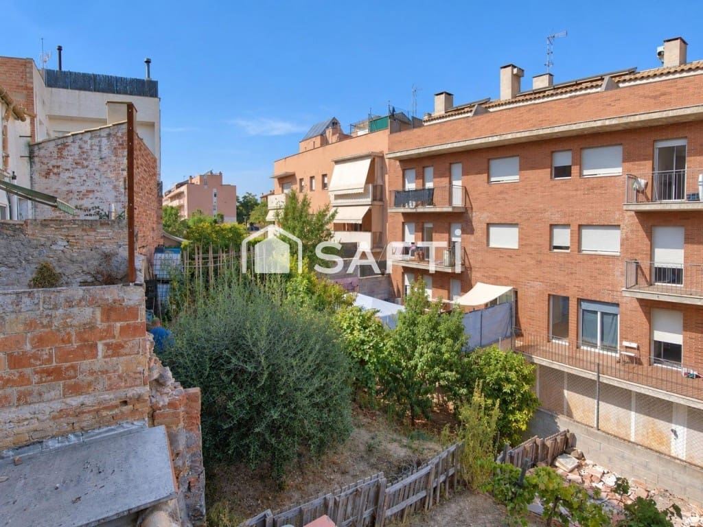 7 soveværelse Villa til salg i El Pla del Penedes - € 246.450 (Ref: 10054913)