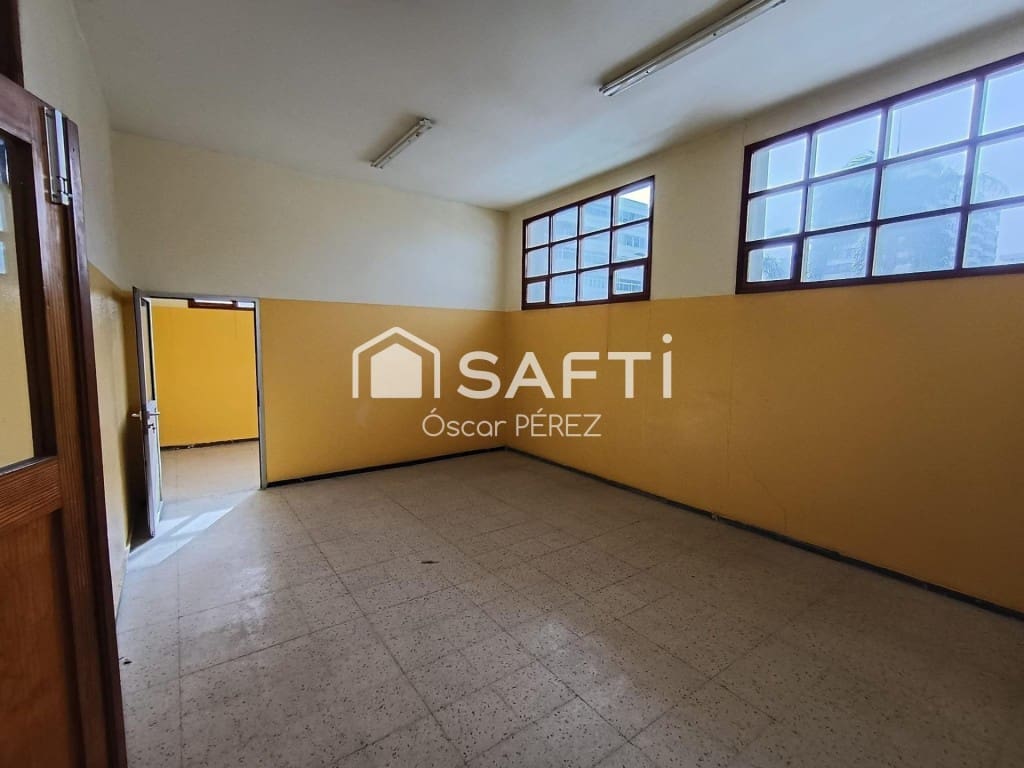 Komercyjne na sprzedaż w Las Palmas de Gran Canaria - 474 000 € (Ref: 10054914)