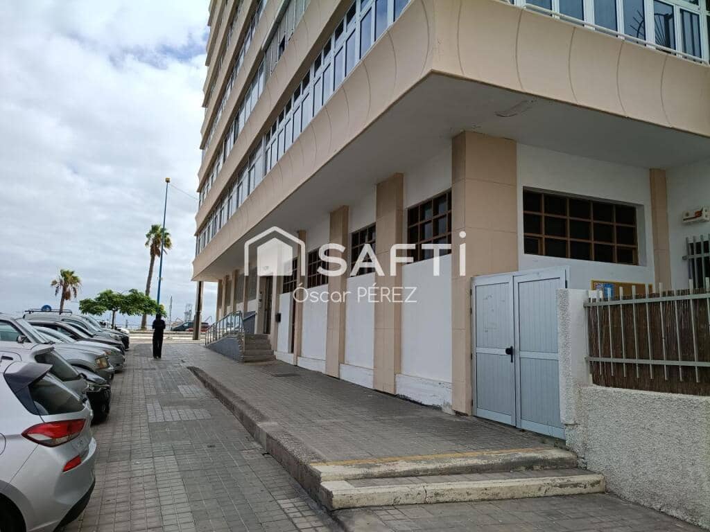 Commercial for sale in Las Palmas de Gran Canaria - € 474,000 (Ref: 10054914)