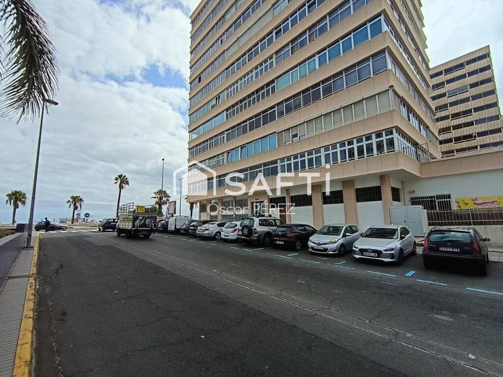 Commercial for sale in Las Palmas de Gran Canaria - € 474,000 (Ref: 10054914)