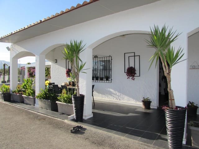 3 bedroom Finca/Country House for sale in Los Gallardos with garage - € 549,000 (Ref: 10058772)