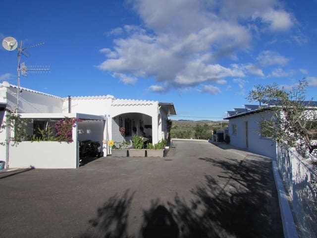 3 bedroom Finca/Country House for sale in Los Gallardos with garage - € 549,000 (Ref: 10058772)