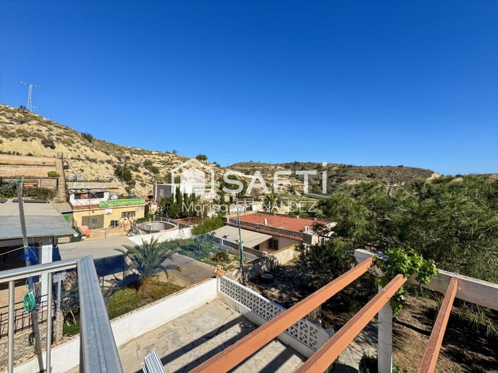 4 Zimmer Reihenhaus zu verkaufen in El Campello - 275.000 € (Ref: 10058773)
