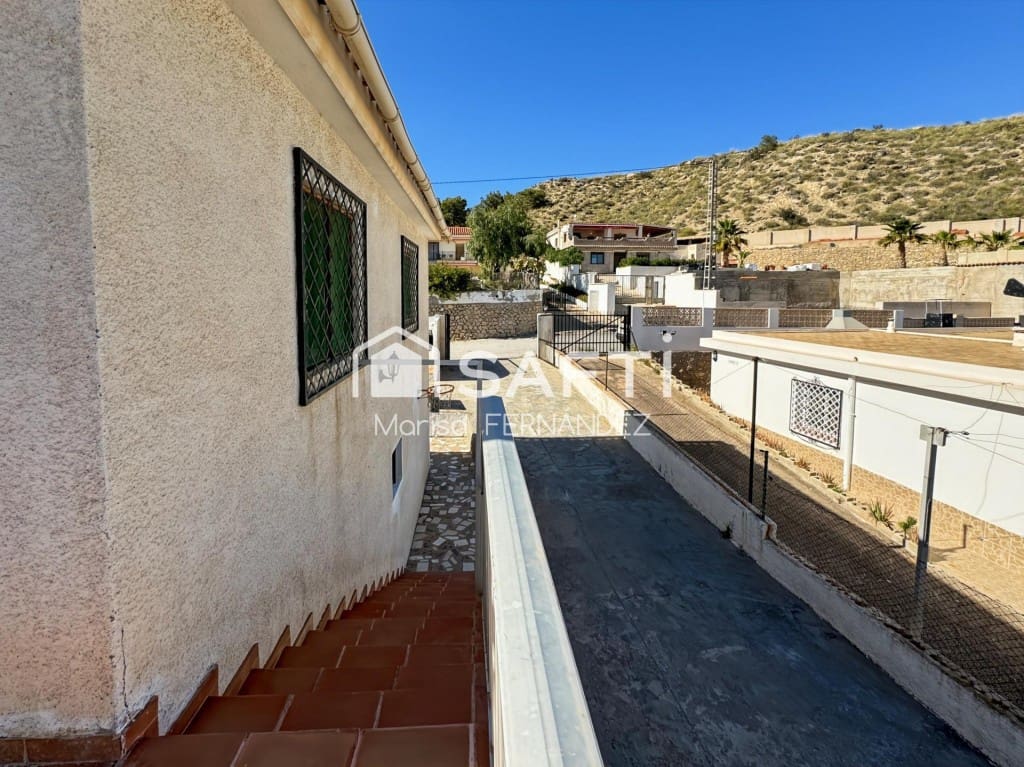 4 Zimmer Reihenhaus zu verkaufen in El Campello - 275.000 € (Ref: 10058773)