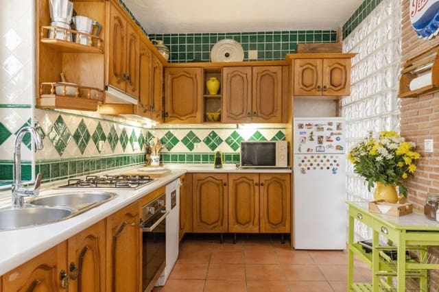 Adosado de 4 habitaciones en Albaicin, Granada ciudad en venta - 450.000 € (Ref: 10058774)