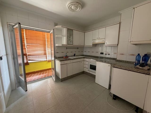 3 soverom Leilighet til salgs i Leon by - € 130 000 (Ref: 10058775)
