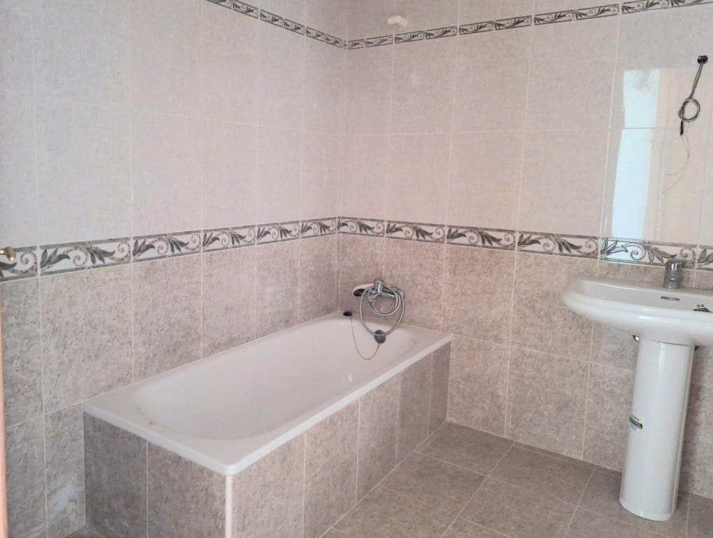 Piso de 4 habitaciones en Peñaranda de Bracamonte en venta - 137.000 € (Ref: 10064042)