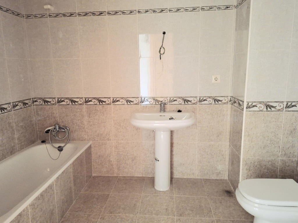 Piso de 4 habitaciones en Peñaranda de Bracamonte en venta - 137.000 € (Ref: 10064042)