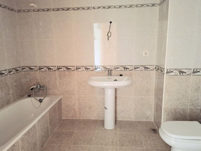 4 soveværelse Lejlighed til salg i Peñaranda de Bracamonte - € 137.000 (Ref: 10064042)
