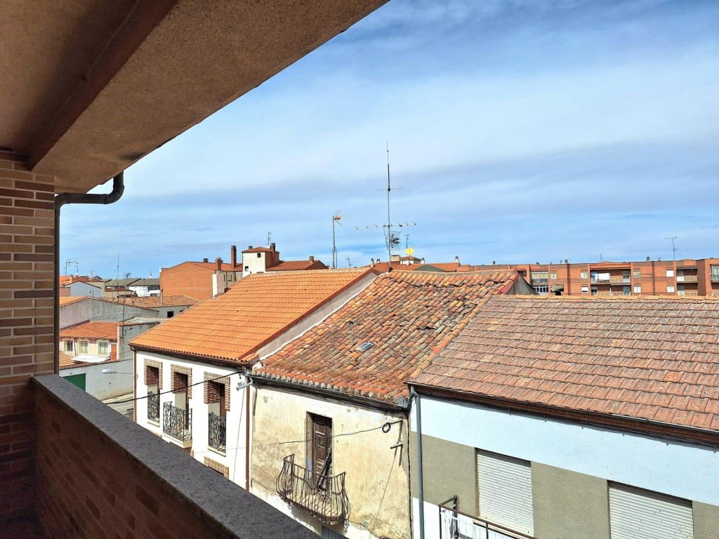 Piso de 4 habitaciones en Peñaranda de Bracamonte en venta - 137.000 € (Ref: 10064042)
