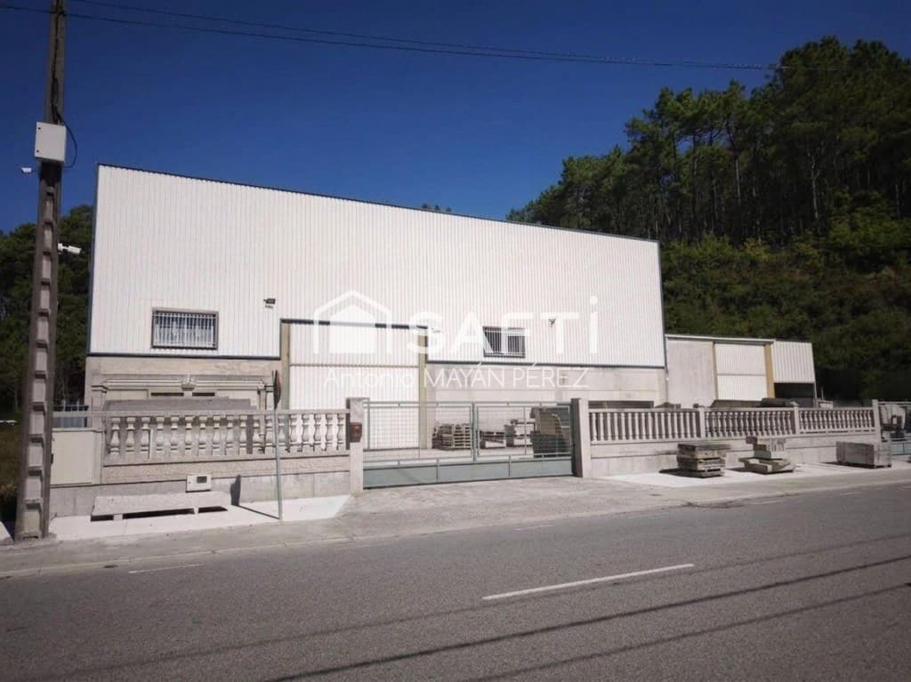 Kommersiell att hyra i Noia - 1 500 € (Ref: 10075485)