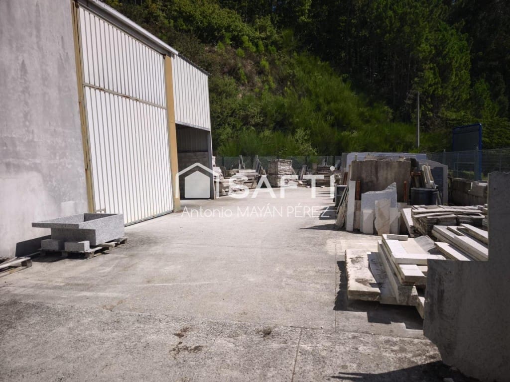 Kommersiell att hyra i Noia - 1 500 € (Ref: 10075485)