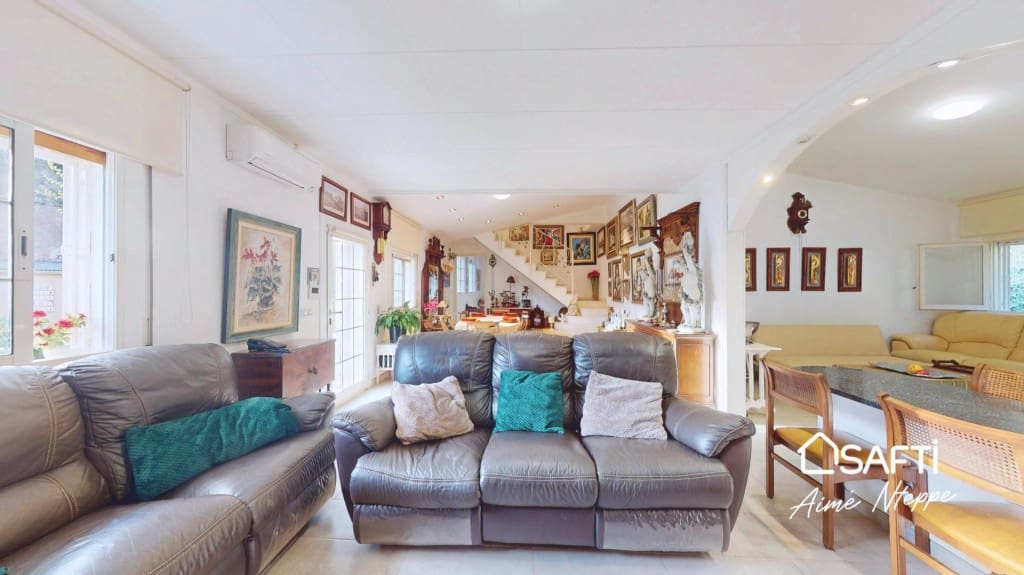 4 sovrum Villa till salu i Girona stad med pool garage - 800 000 € (Ref: 10075486)