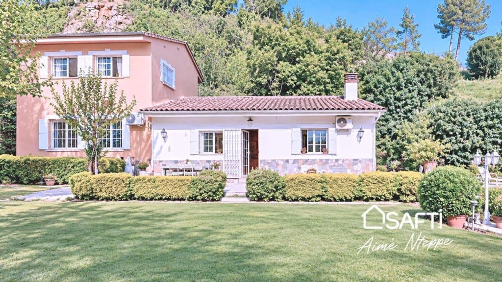 4 sovrum Villa till salu i Girona stad med pool garage - 800 000 € (Ref: 10075486)