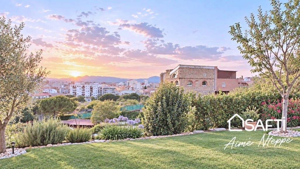 4 sovrum Villa till salu i Girona stad med pool garage - 800 000 € (Ref: 10075486)