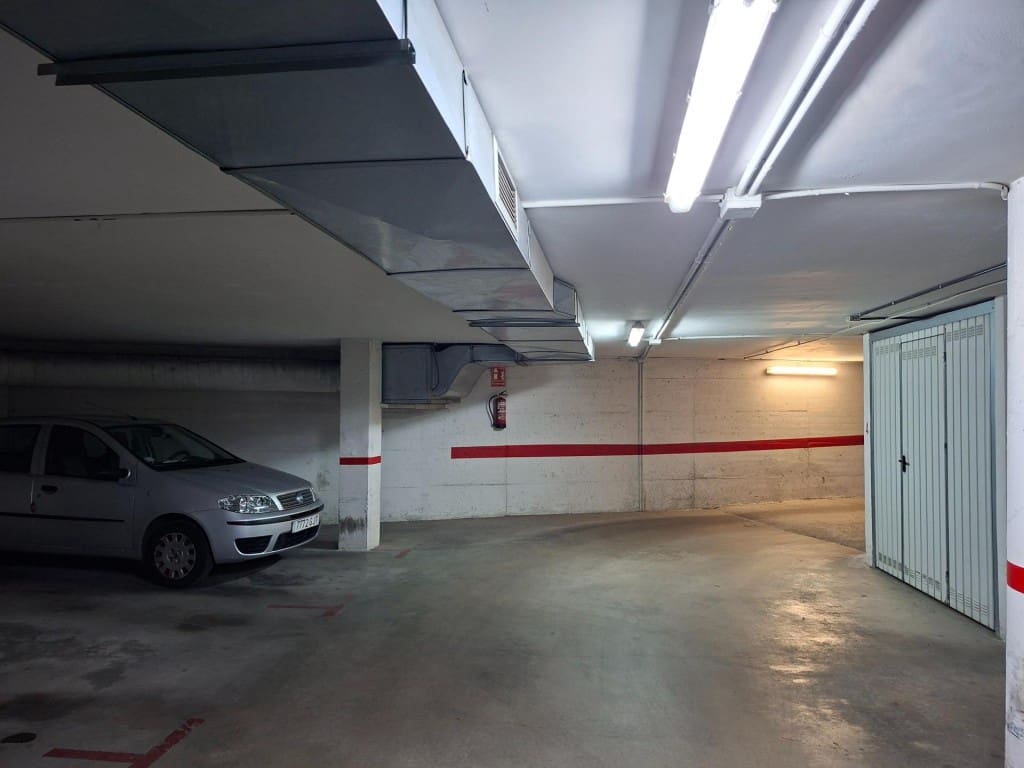 5 bedroom Flat for sale in Ponferrada - € 330,000 (Ref: 10075490)