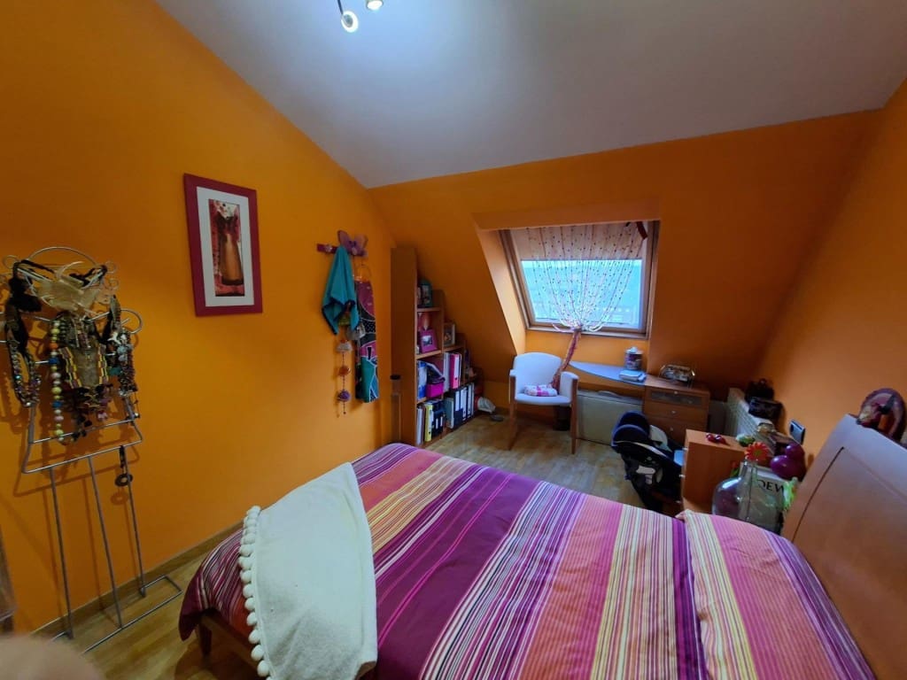 5 bedroom Flat for sale in Ponferrada - € 330,000 (Ref: 10075490)