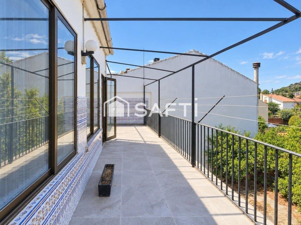 5 slaapkamer Villa te koop in Begues - € 679.000 (Ref: 10075491)